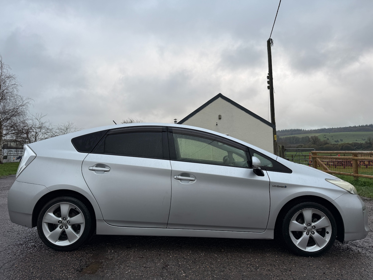 Used Toyota Prius 2024 for sale - 76687392: Photo 3
