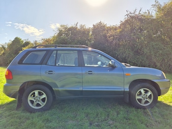 Used Hyundai Santa Fe 2003 for sale - 75921802: Photo