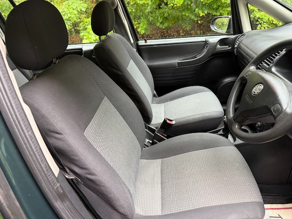 Used Vauxhall Zafira 2003 for sale - 76231984: Photo 8