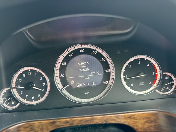 Used Mercedes-Benz E Class 2010 for sale - 76334205: Photo 10