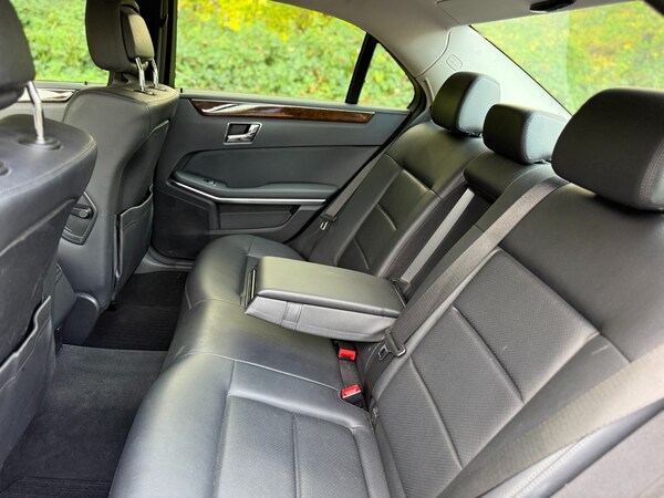 Used Mercedes-Benz E Class 2010 for sale - 76334205: Photo 15