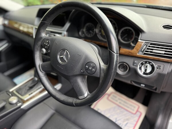 Used Mercedes-Benz E Class 2010 for sale - 76334205: Photo 17
