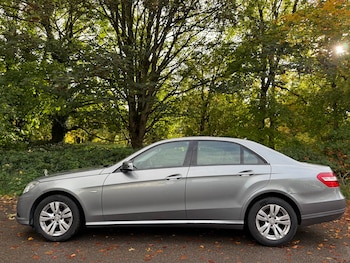 Used Mercedes-Benz E Class 2010 for sale - 76334205: Photo 4