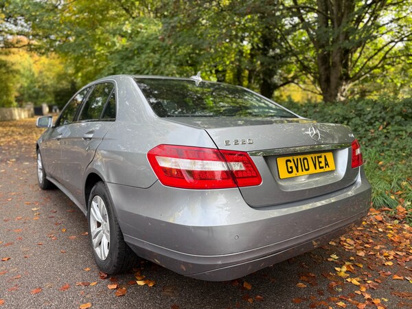 Used Mercedes-Benz E Class 2010 for sale - 76334205: Photo 6