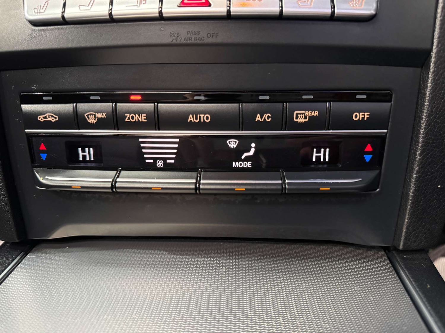 Used Mercedes-Benz E Class 2015 for sale - 76629592: Photo 53