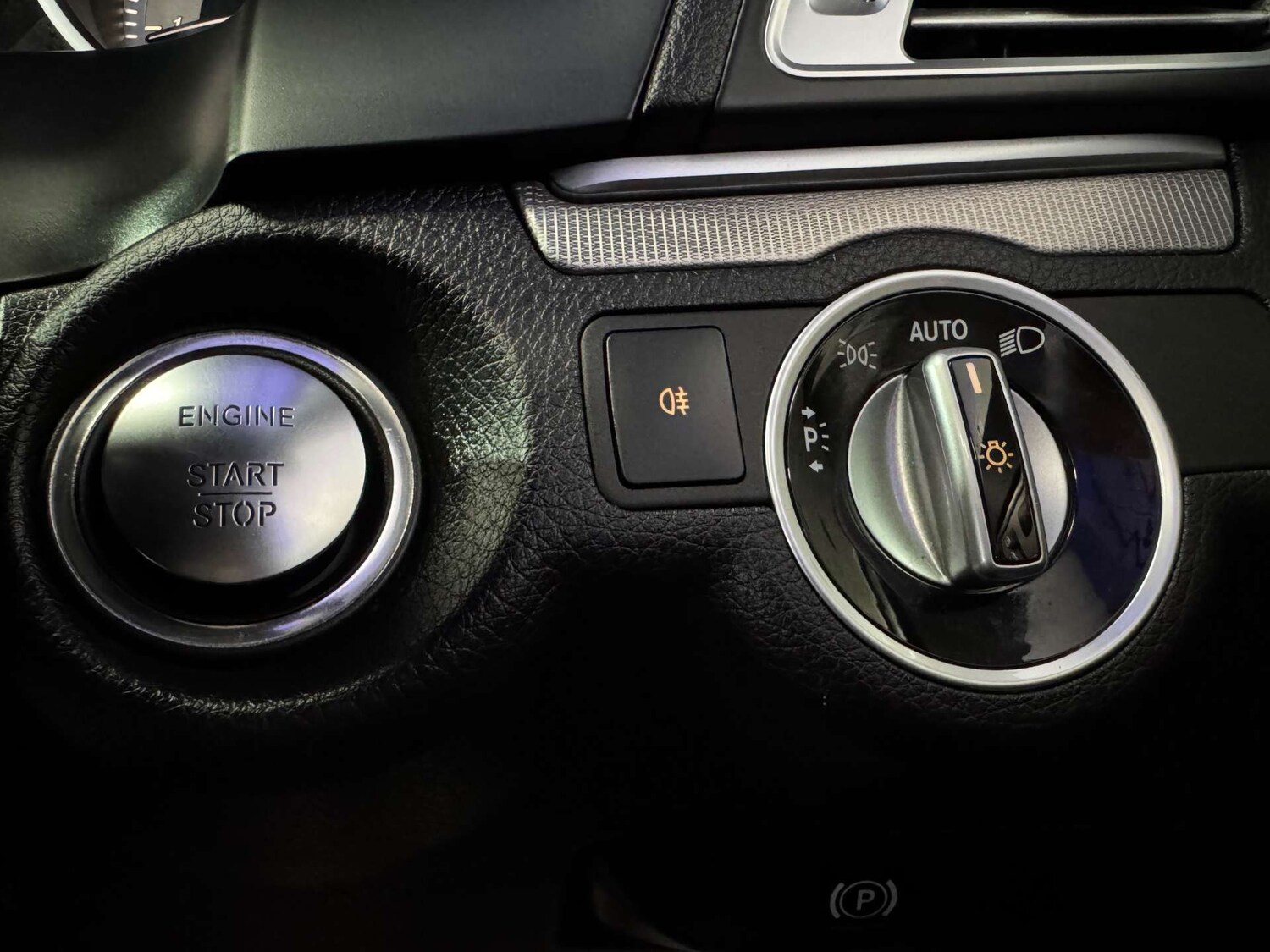 Used Mercedes-Benz E Class 2015 for sale - 76629592: Photo 64