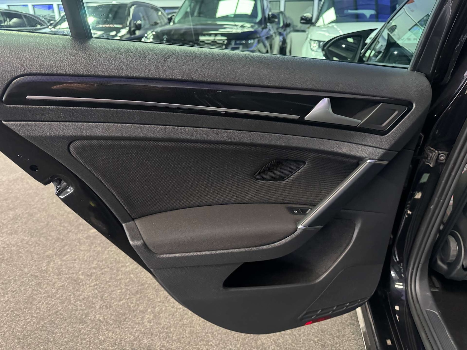 Used Volkswagen Golf 2015 for sale - 77792554: Photo 40