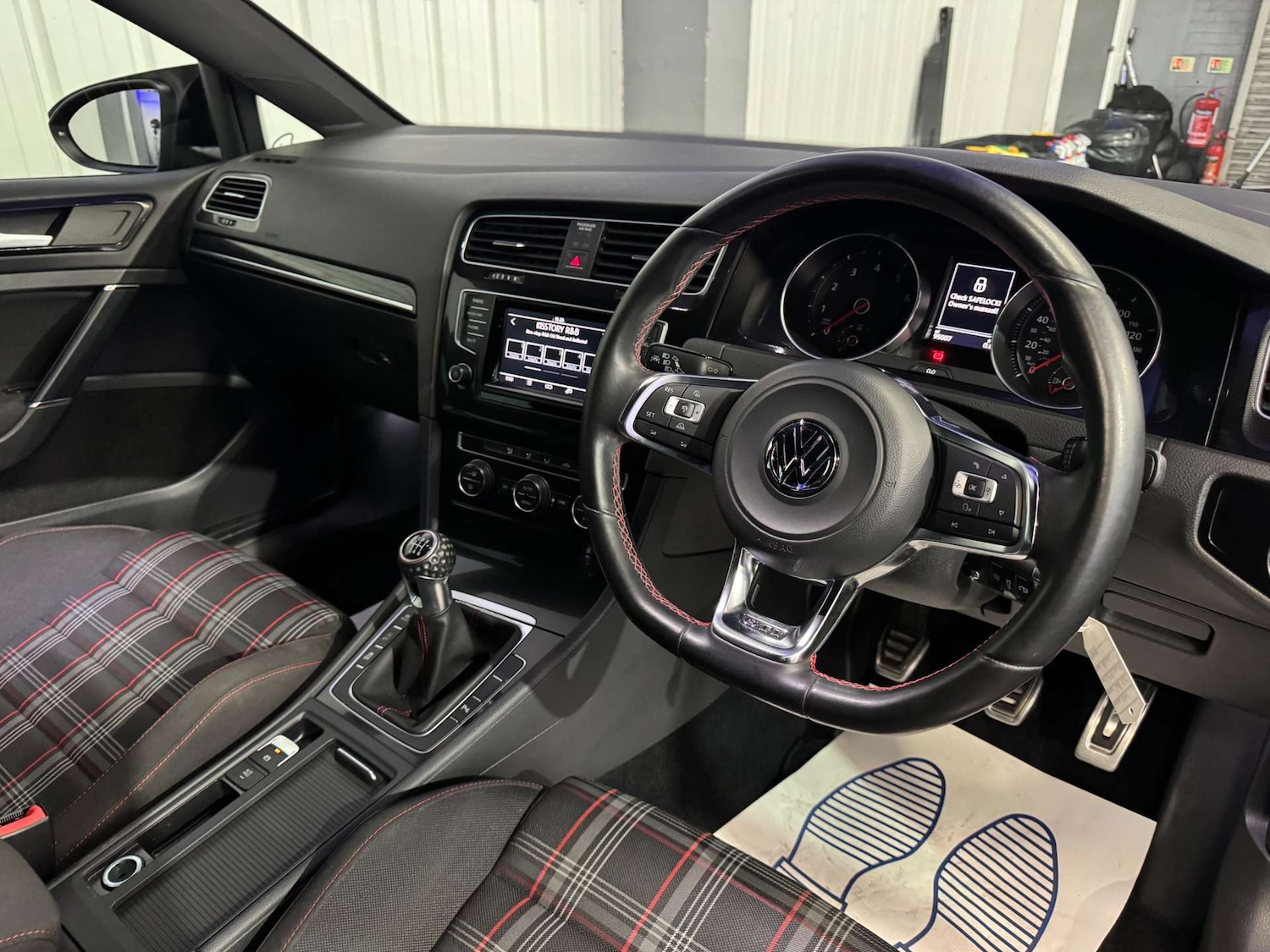 Used Volkswagen Golf 2015 for sale - 77792554: Photo 48