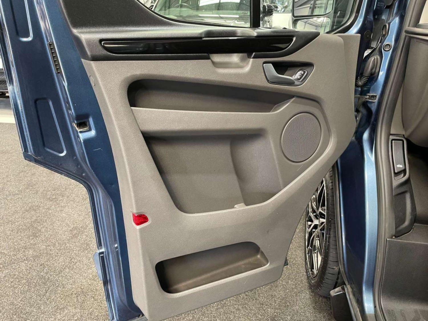 Used Ford Transit Custom 2019 for sale - 76600839: Photo 40