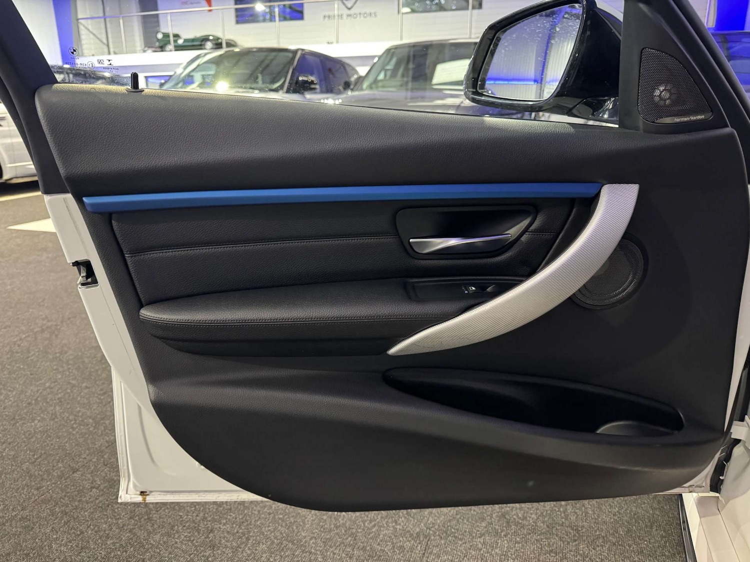 Used BMW 3 Series 2017 for sale - 76829826: Photo 34