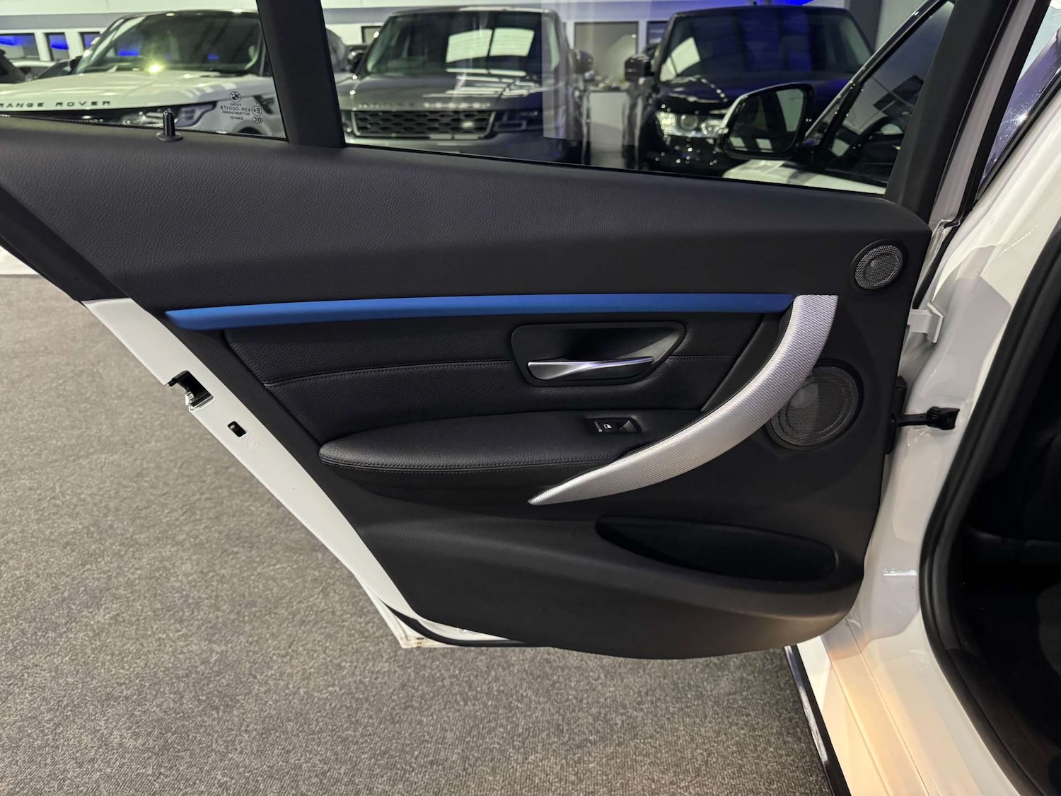 Used BMW 3 Series 2017 for sale - 76829826: Photo 40