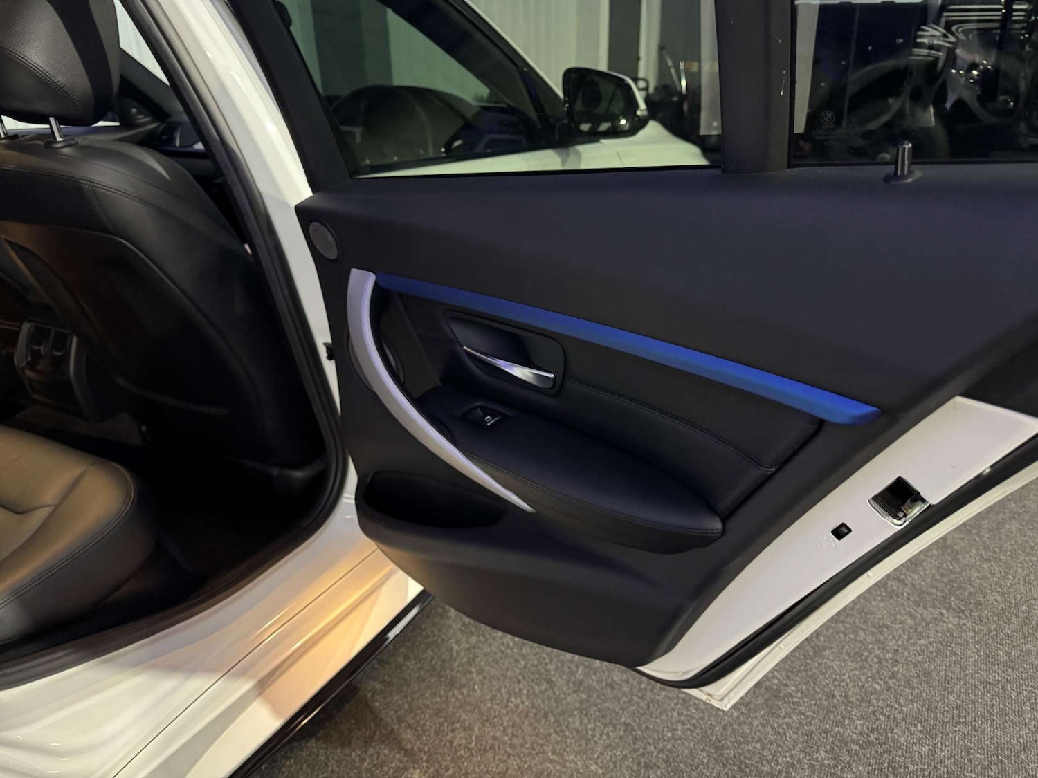 Used BMW 3 Series 2017 for sale - 76829826: Photo 46