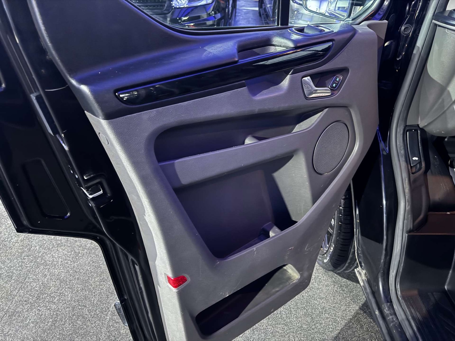 Used Ford Transit Custom 2023 for sale - 77205122: Photo 37