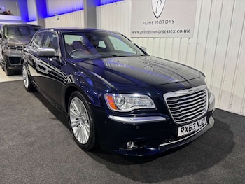 Used Chrysler 300C 2013 for sale - 76429342: Photo