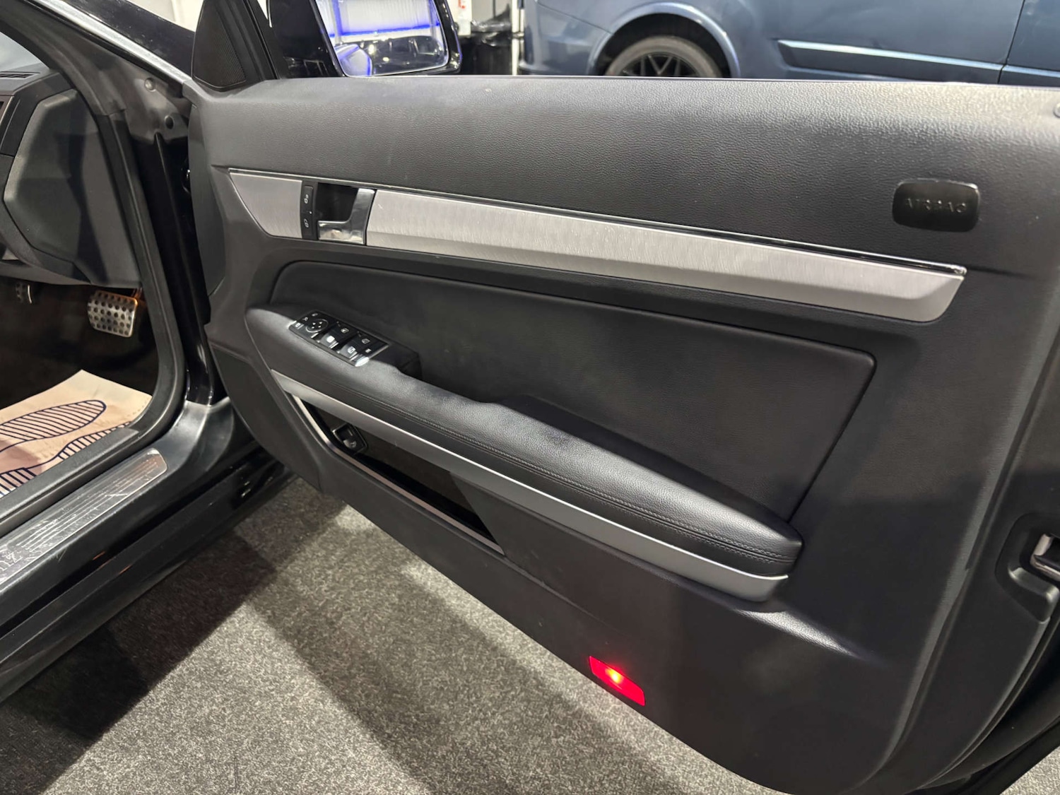 Used Mercedes-Benz E Class 2012 for sale - 77378388: Photo 43