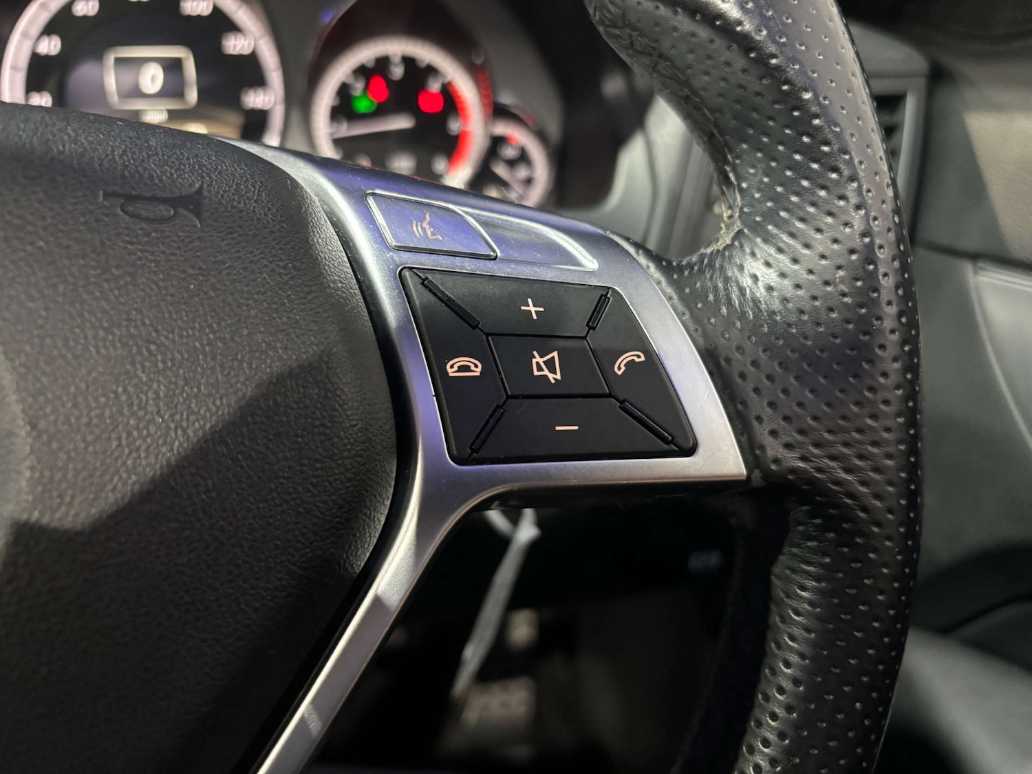 Used Mercedes-Benz E Class 2012 for sale - 77378388: Photo 54