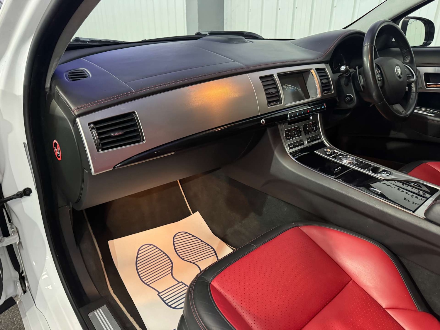 Used Jaguar XF 2014 for sale - 77378395: Photo 32