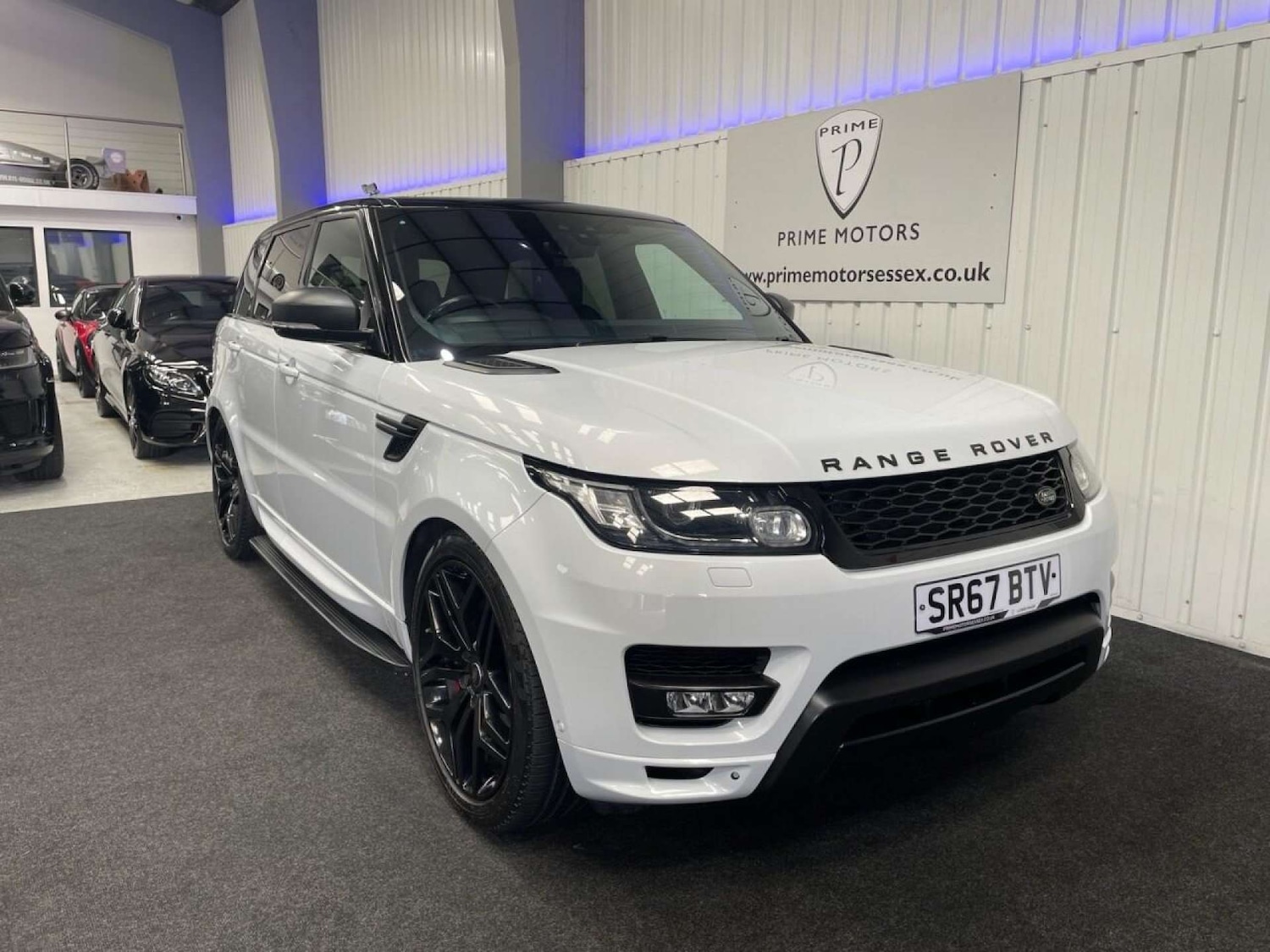 Used Land Rover Range Rover Sport 2017 for sale - 76637953: Photo 2
