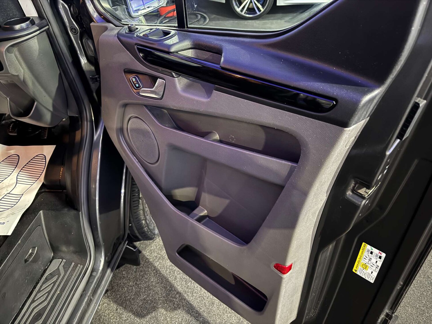 Used Ford Transit Custom 2018 for sale - 76611760: Photo 42