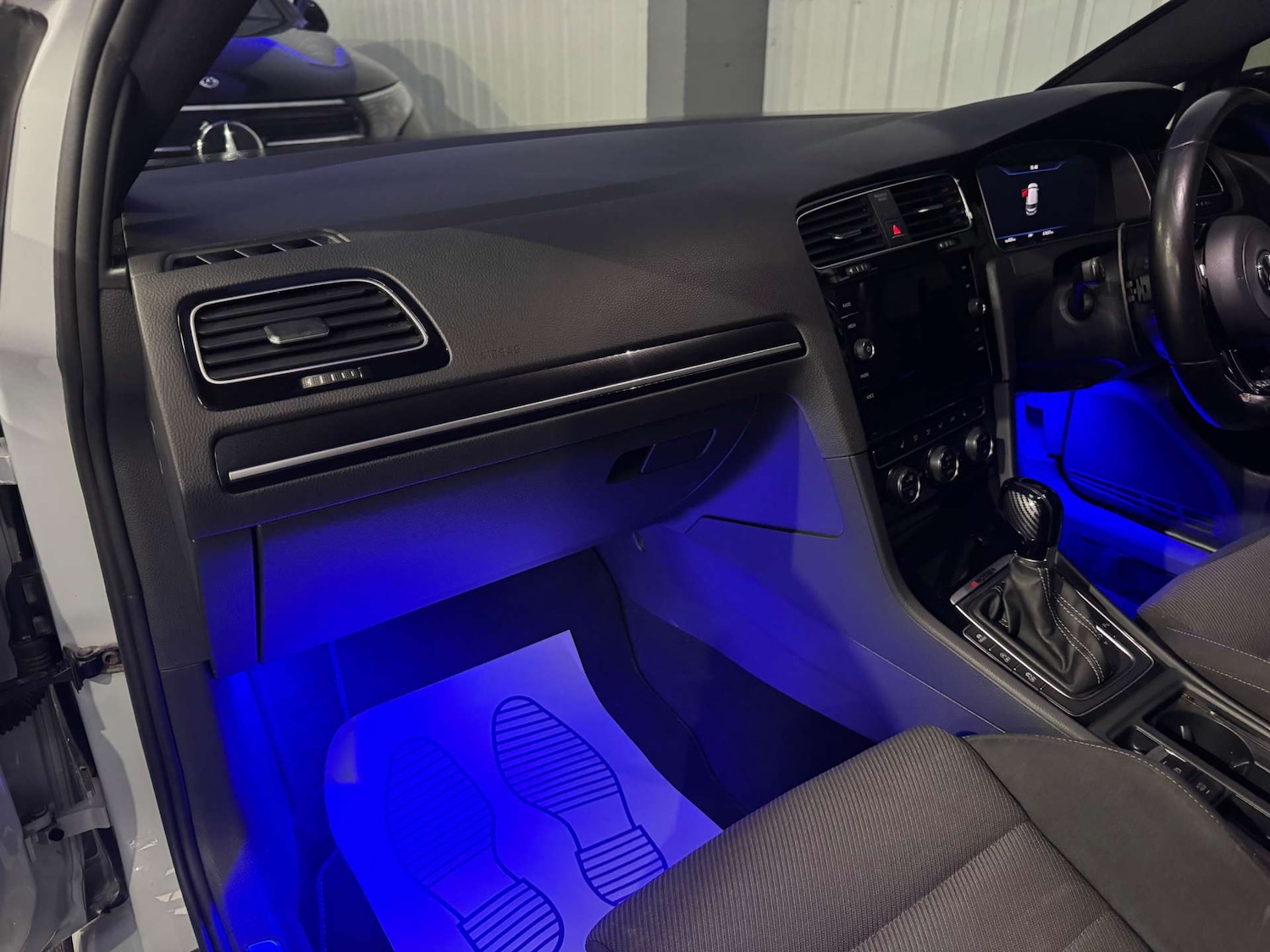 Used Volkswagen Golf 2017 for sale - 77453642: Photo 32