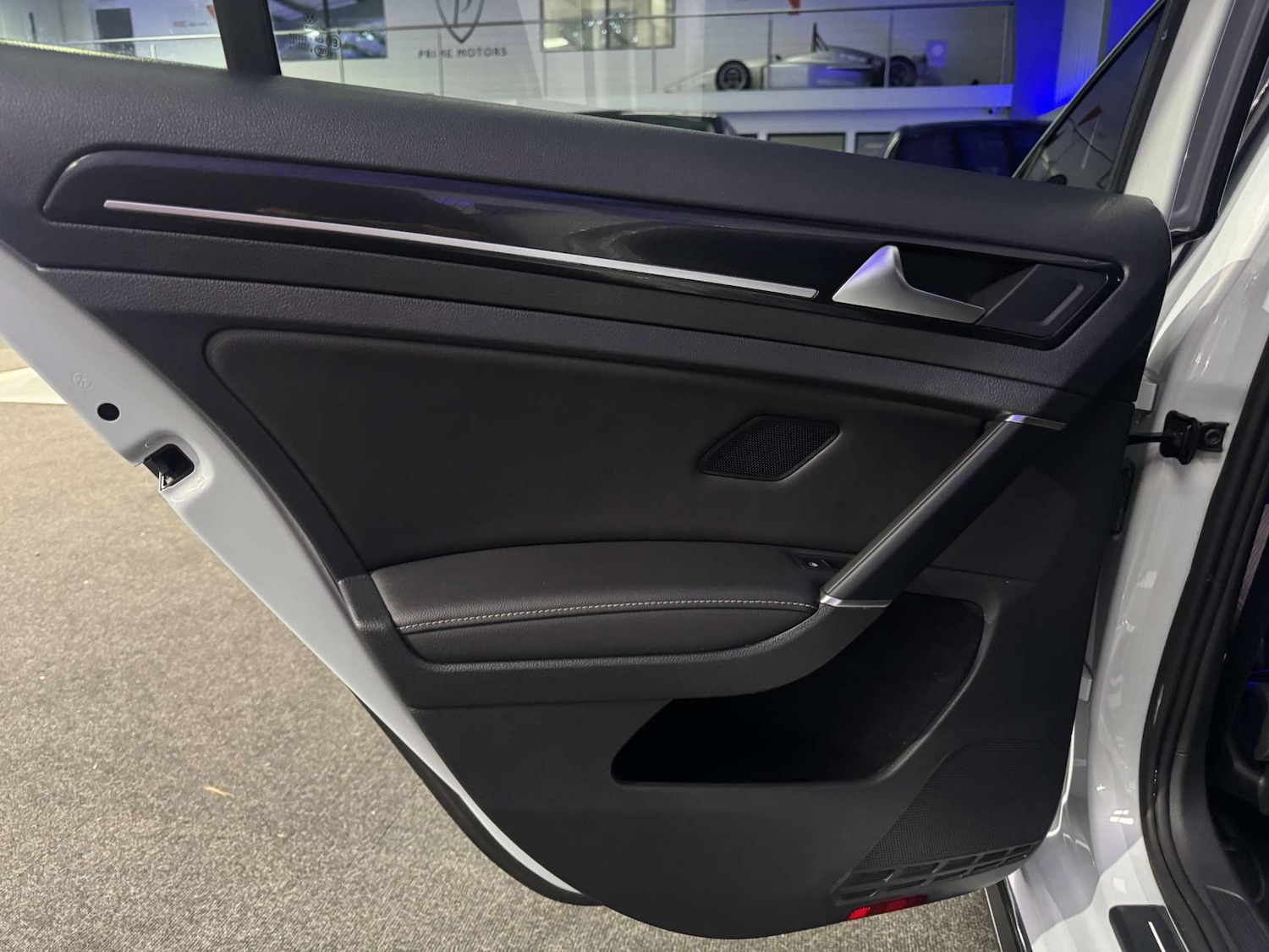 Used Volkswagen Golf 2017 for sale - 77453642: Photo 41