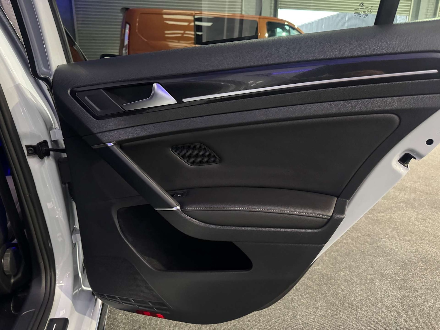 Used Volkswagen Golf 2017 for sale - 77453642: Photo 46