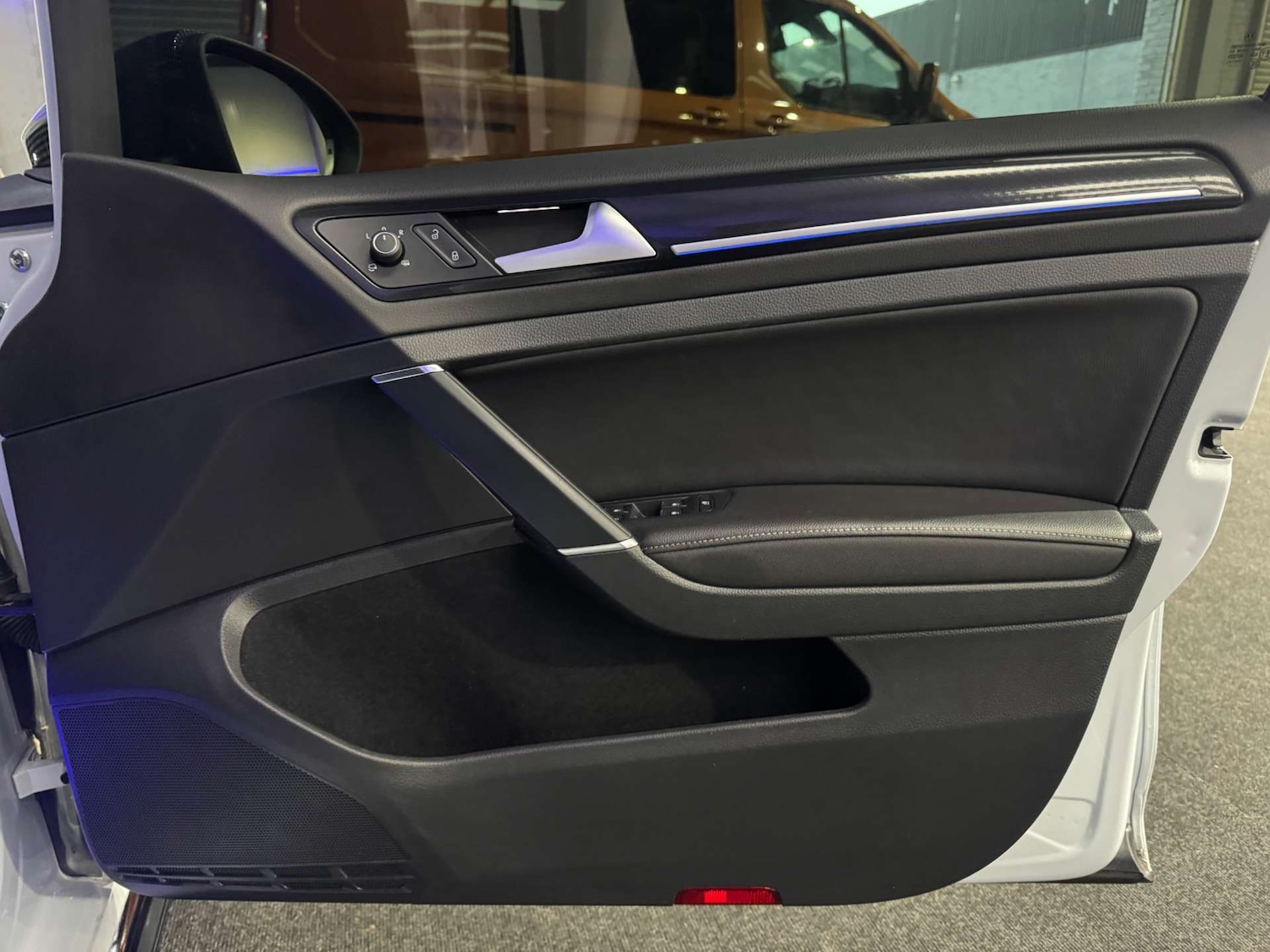 Used Volkswagen Golf 2017 for sale - 77453642: Photo 53