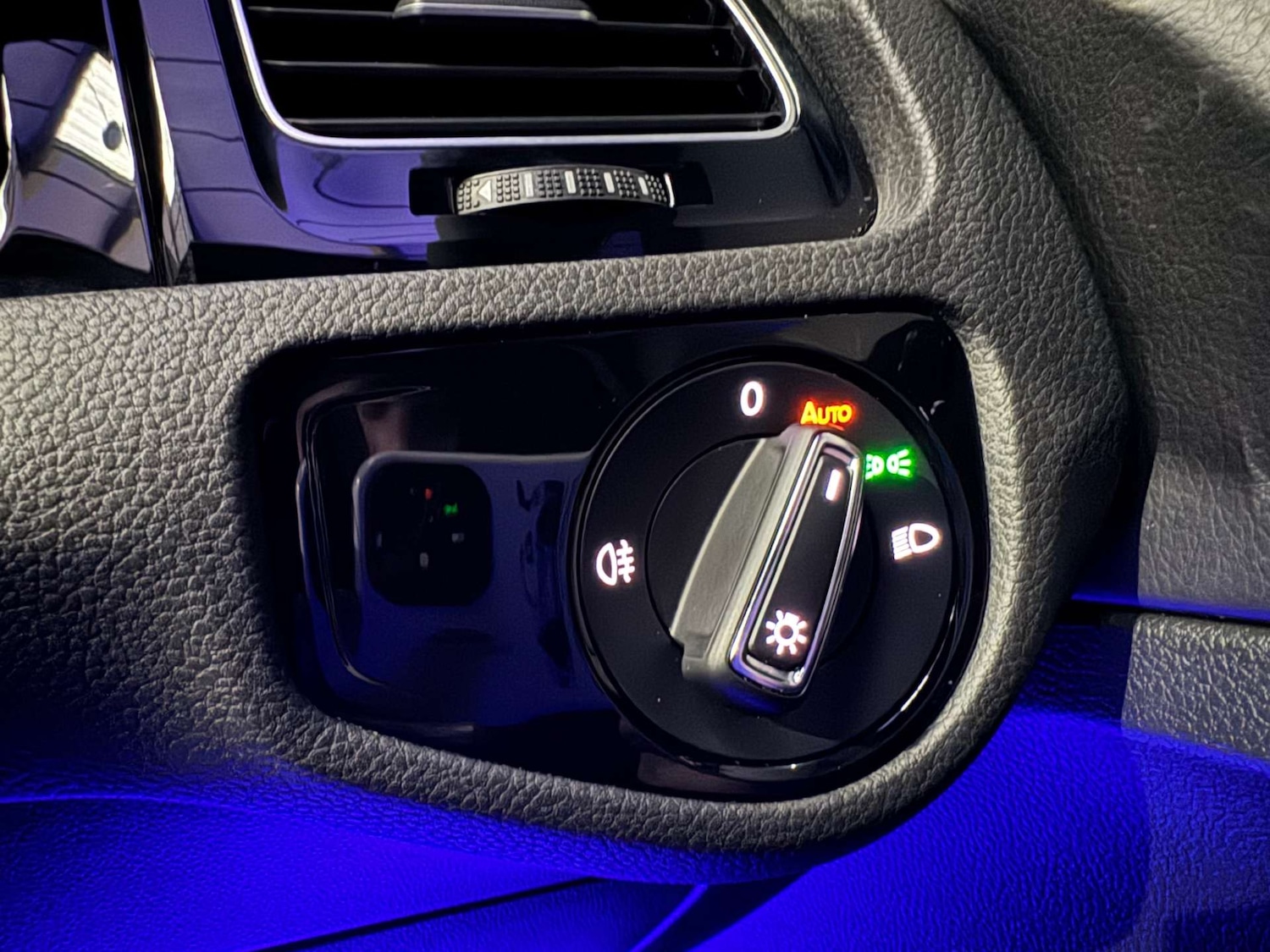 Used Volkswagen Golf 2017 for sale - 77453642: Photo 71