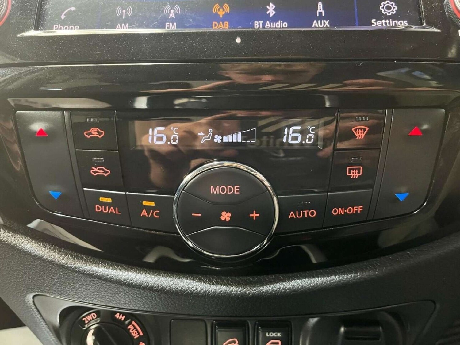 Used Nissan Navara 2020 for sale - 76600599: Photo 40