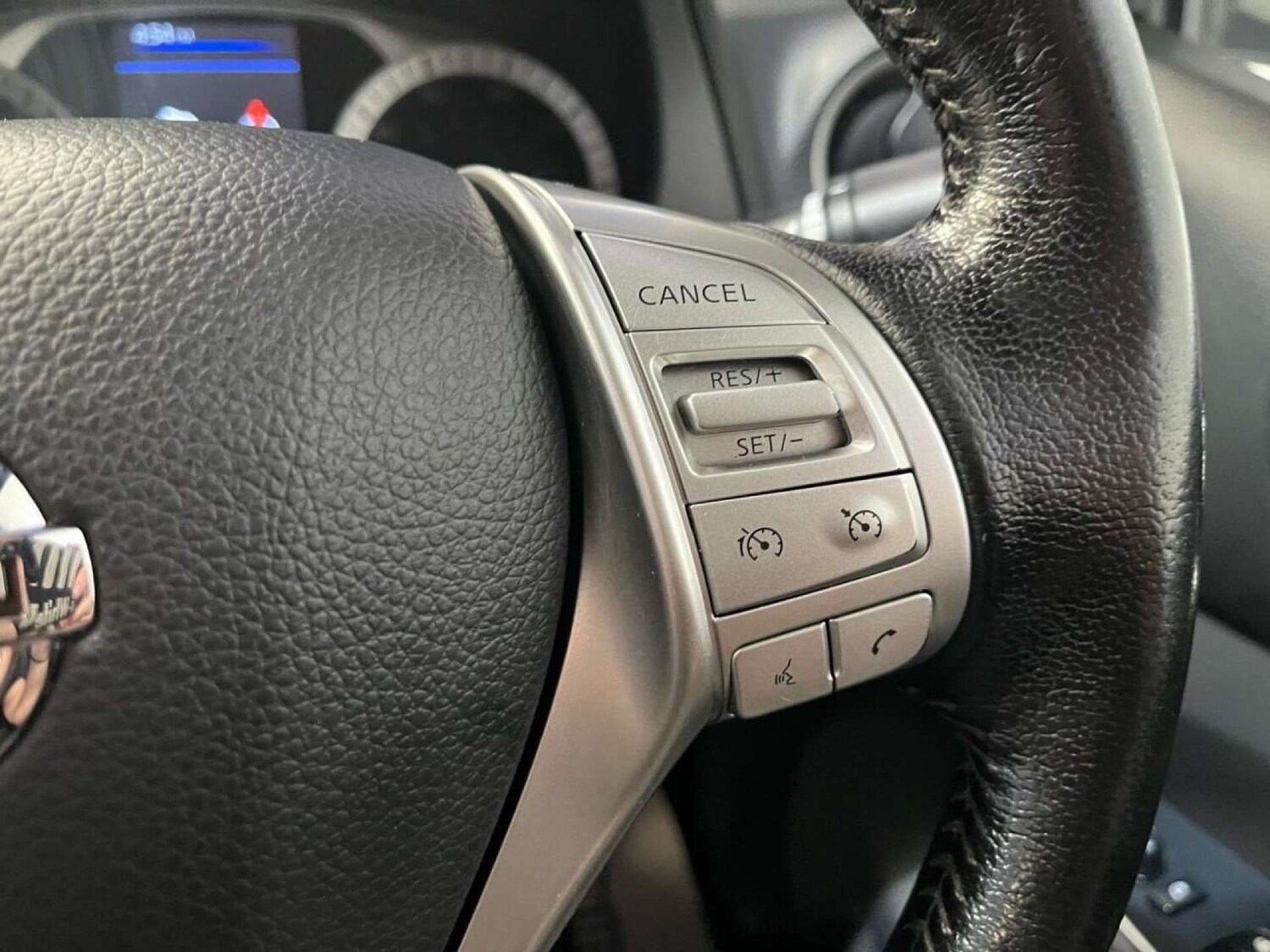 Used Nissan Navara 2020 for sale - 76600599: Photo 41