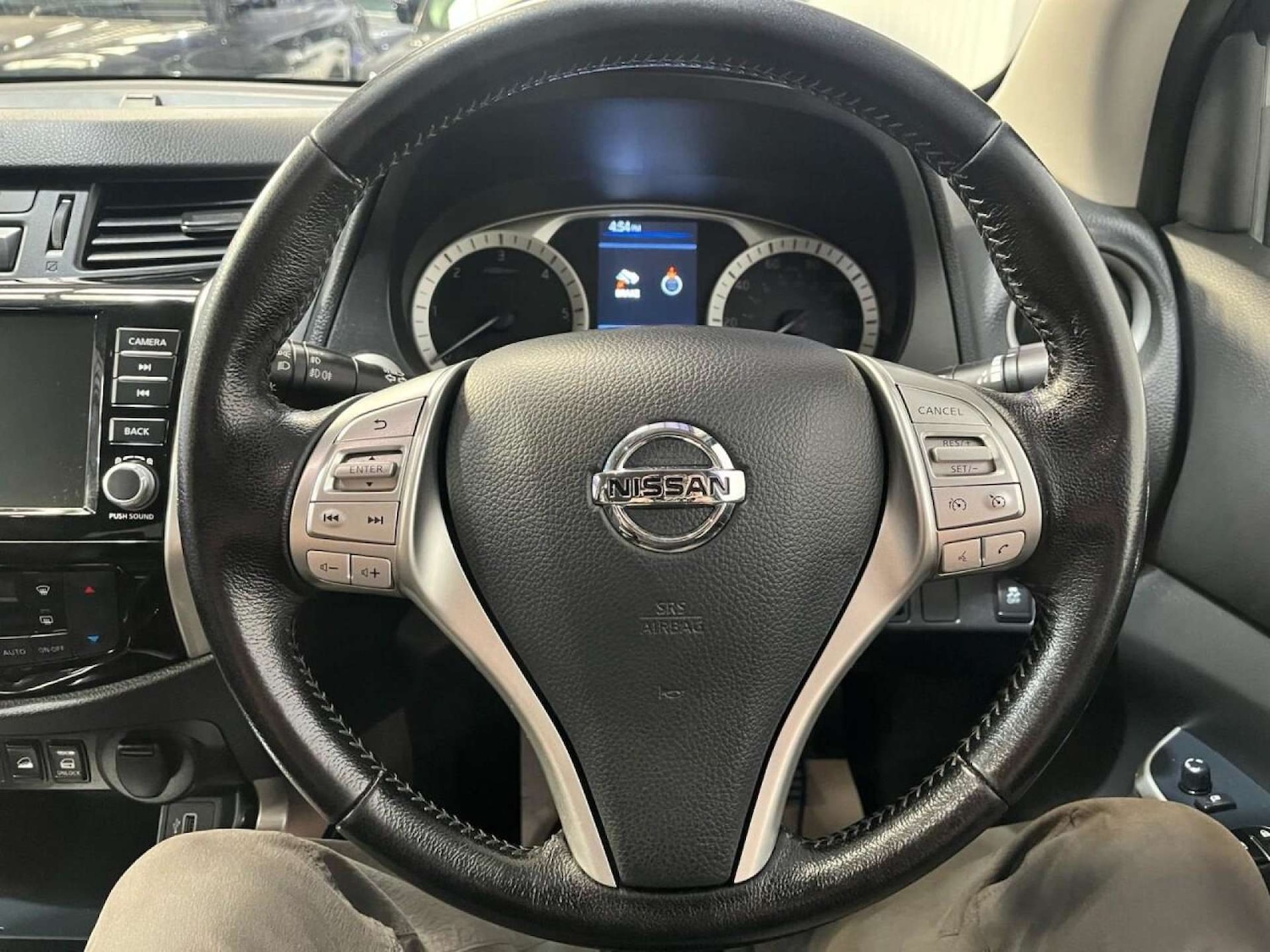 Used Nissan Navara 2020 for sale - 76600599: Photo 42