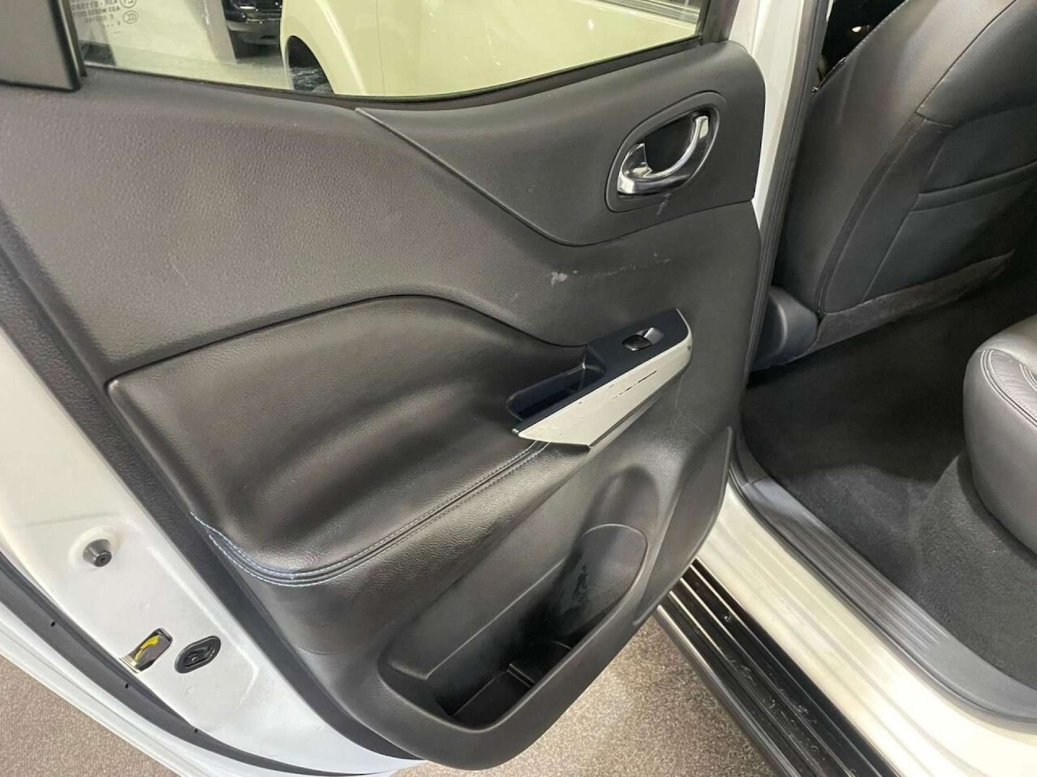 Used Nissan Navara 2020 for sale - 76600599: Photo 55