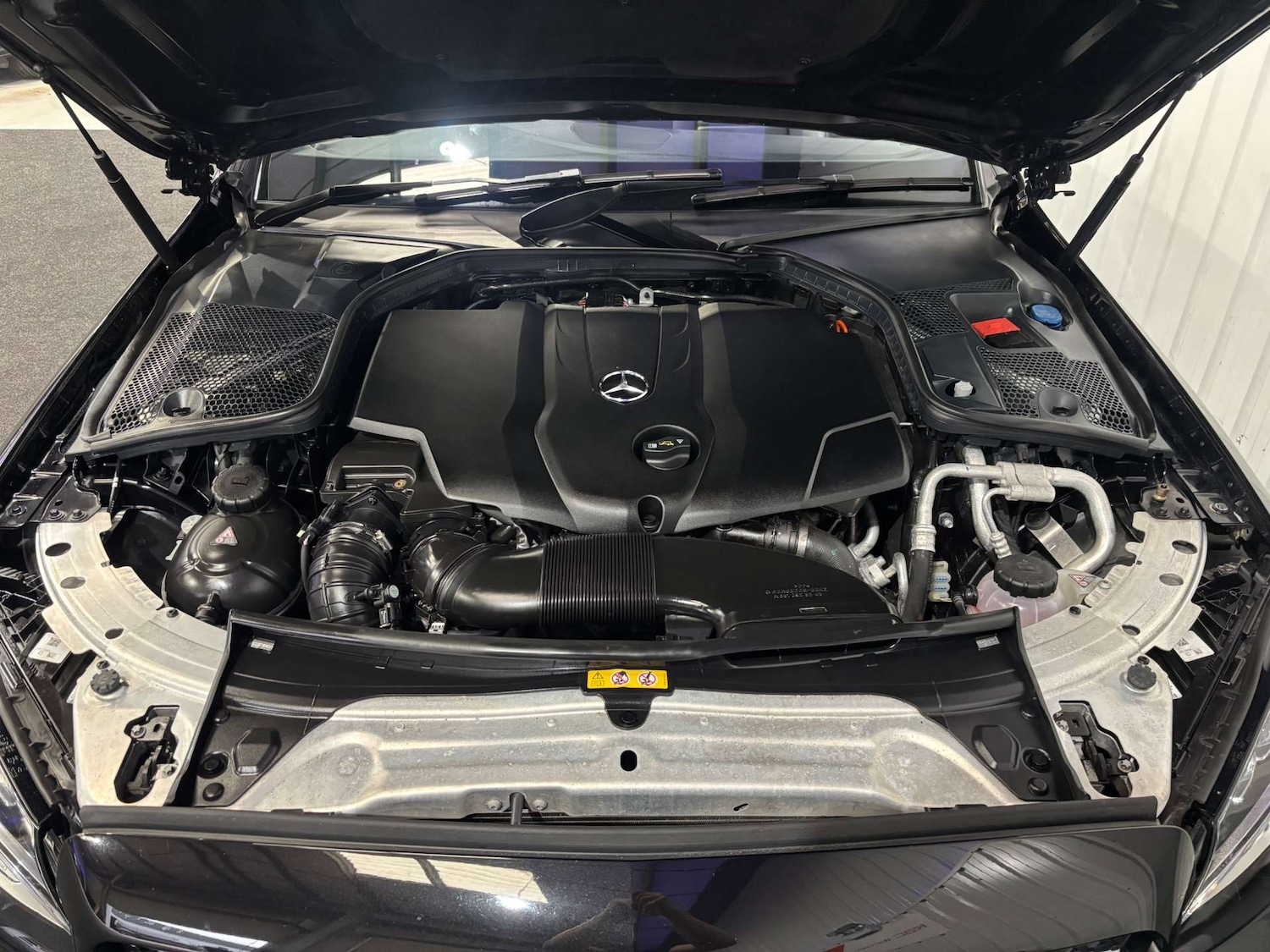Used Mercedes-Benz C-Class 2017 for sale - 76037446: Photo 34