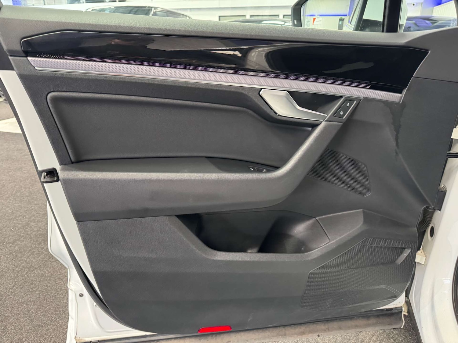 Used Volkswagen Touareg 2018 for sale - 77594823: Photo 35