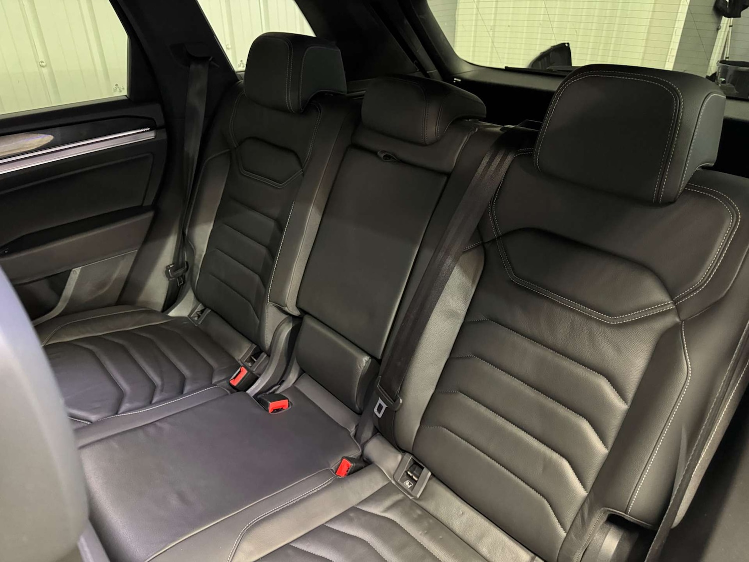 Used Volkswagen Touareg 2018 for sale - 77594823: Photo 38