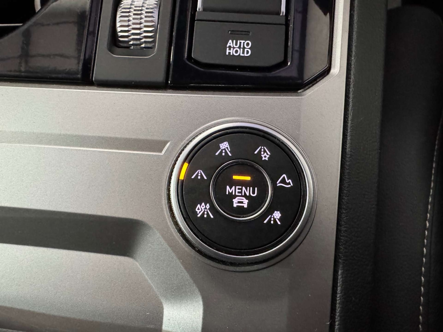 Used Volkswagen Touareg 2018 for sale - 77594823: Photo 72