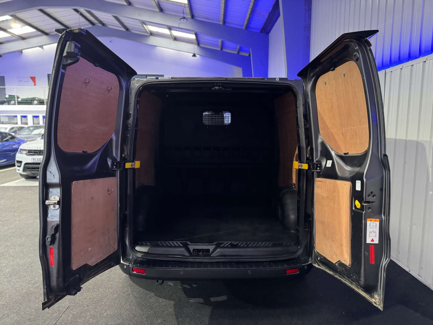 Used Ford Transit Custom 2022 for sale - 77328555: Photo 18