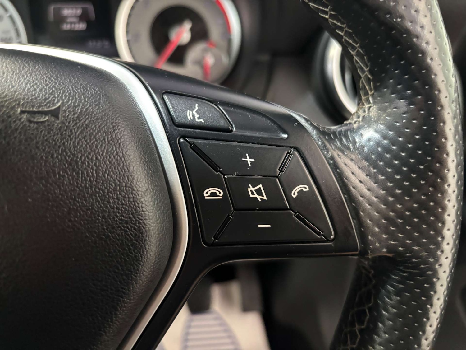 Used Mercedes-Benz A-Class 2015 for sale - 75982487: Photo 54