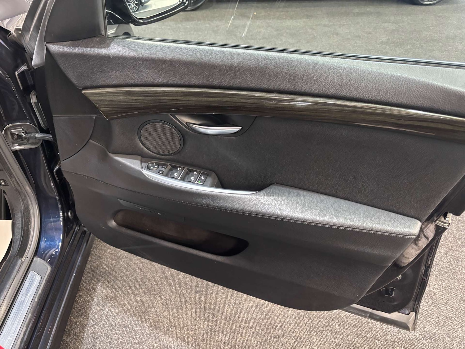 Used BMW 5 Series 2015 for sale - 76601106: Photo 32