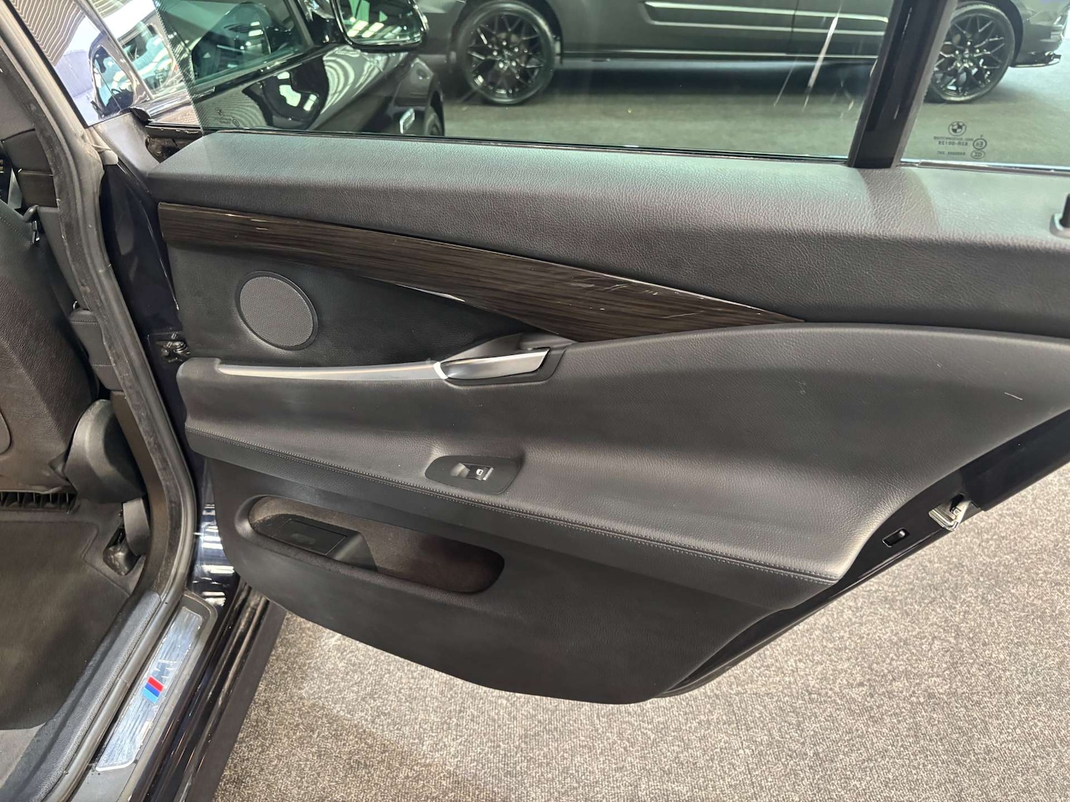 Used BMW 5 Series 2015 for sale - 76601106: Photo 35