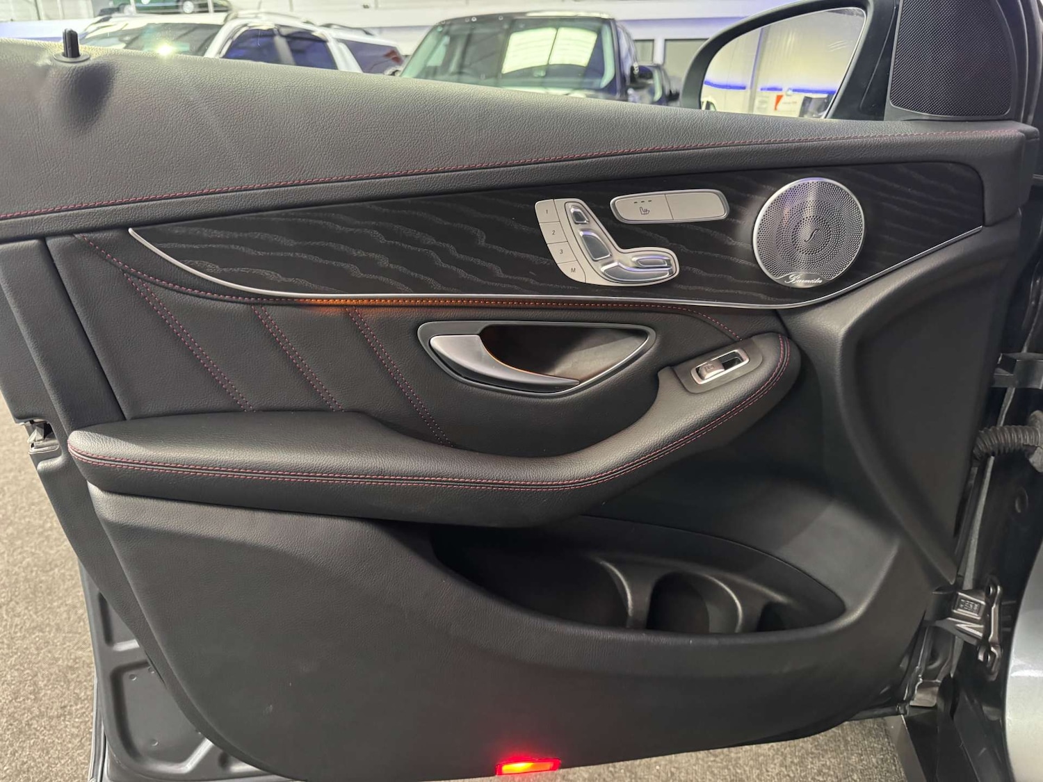 Used Mercedes-Benz GLC 2016 for sale - 77934027: Photo 35