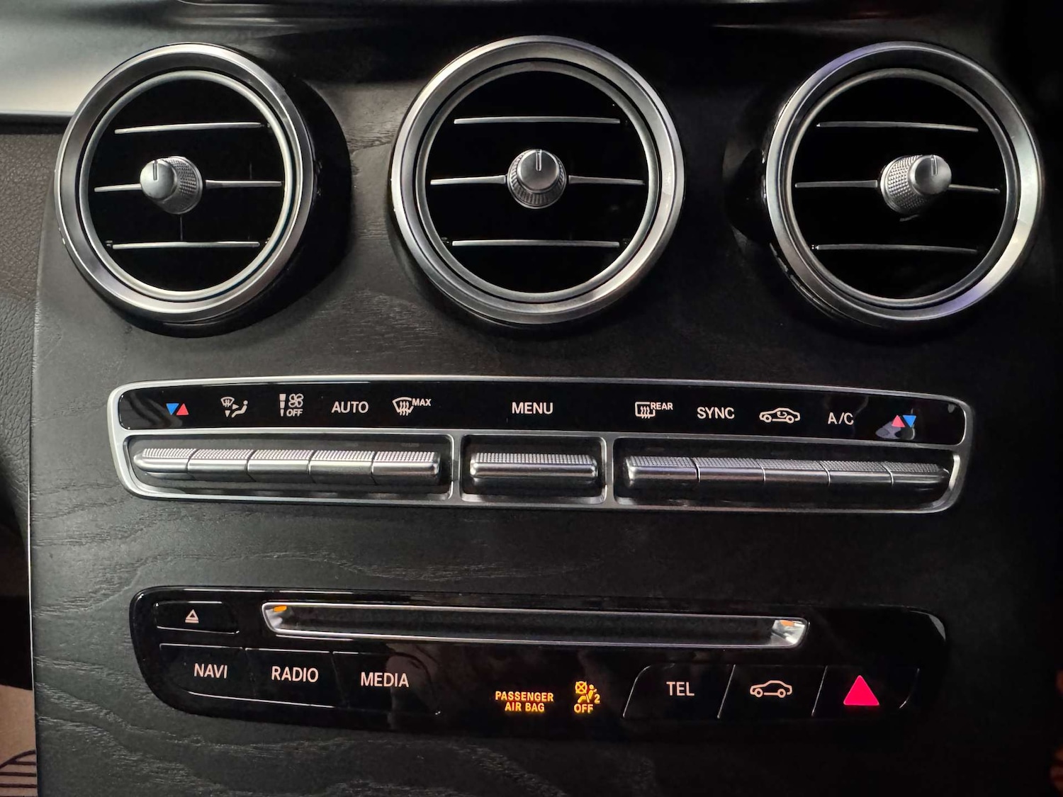 Used Mercedes-Benz GLC 2016 for sale - 77934027: Photo 64