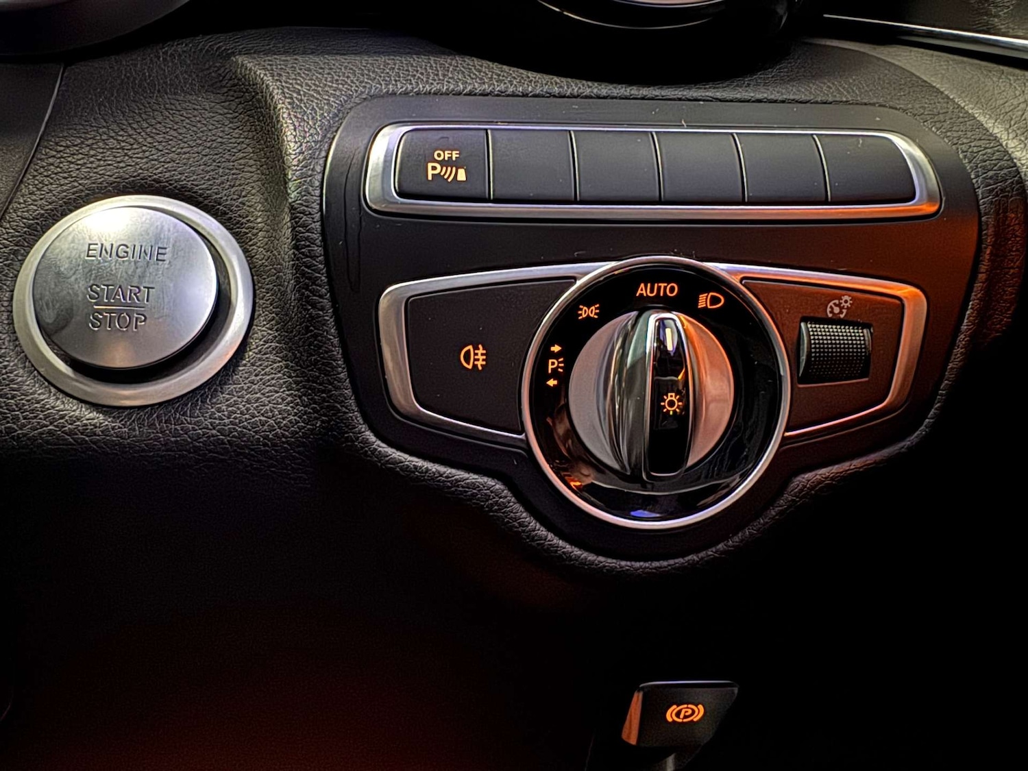 Used Mercedes-Benz GLC 2016 for sale - 77934027: Photo 74