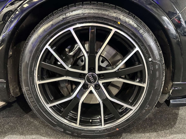 Used Audi Q7 2018 for sale - 76235446: Photo 27