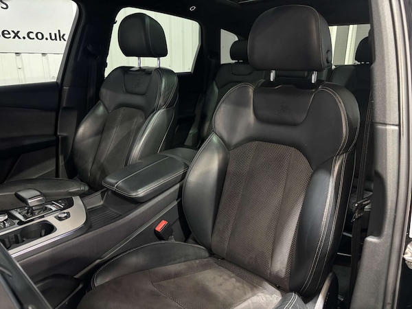 Used Audi Q7 2018 for sale - 76235446: Photo 32
