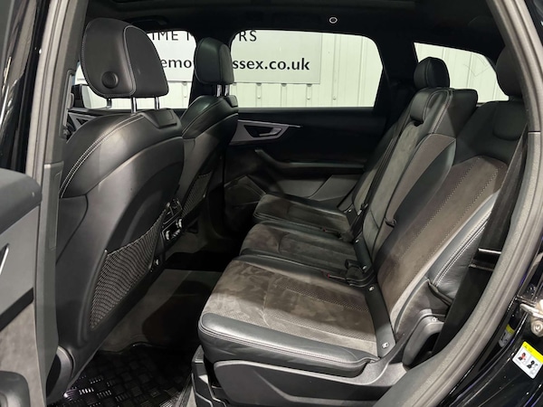 Used Audi Q7 2018 for sale - 76235446: Photo 40