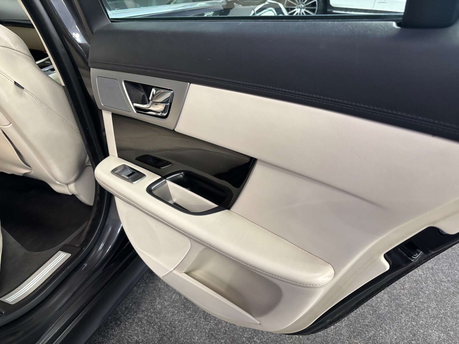 Used Jaguar XF 2012 for sale - 77482429: Photo 40