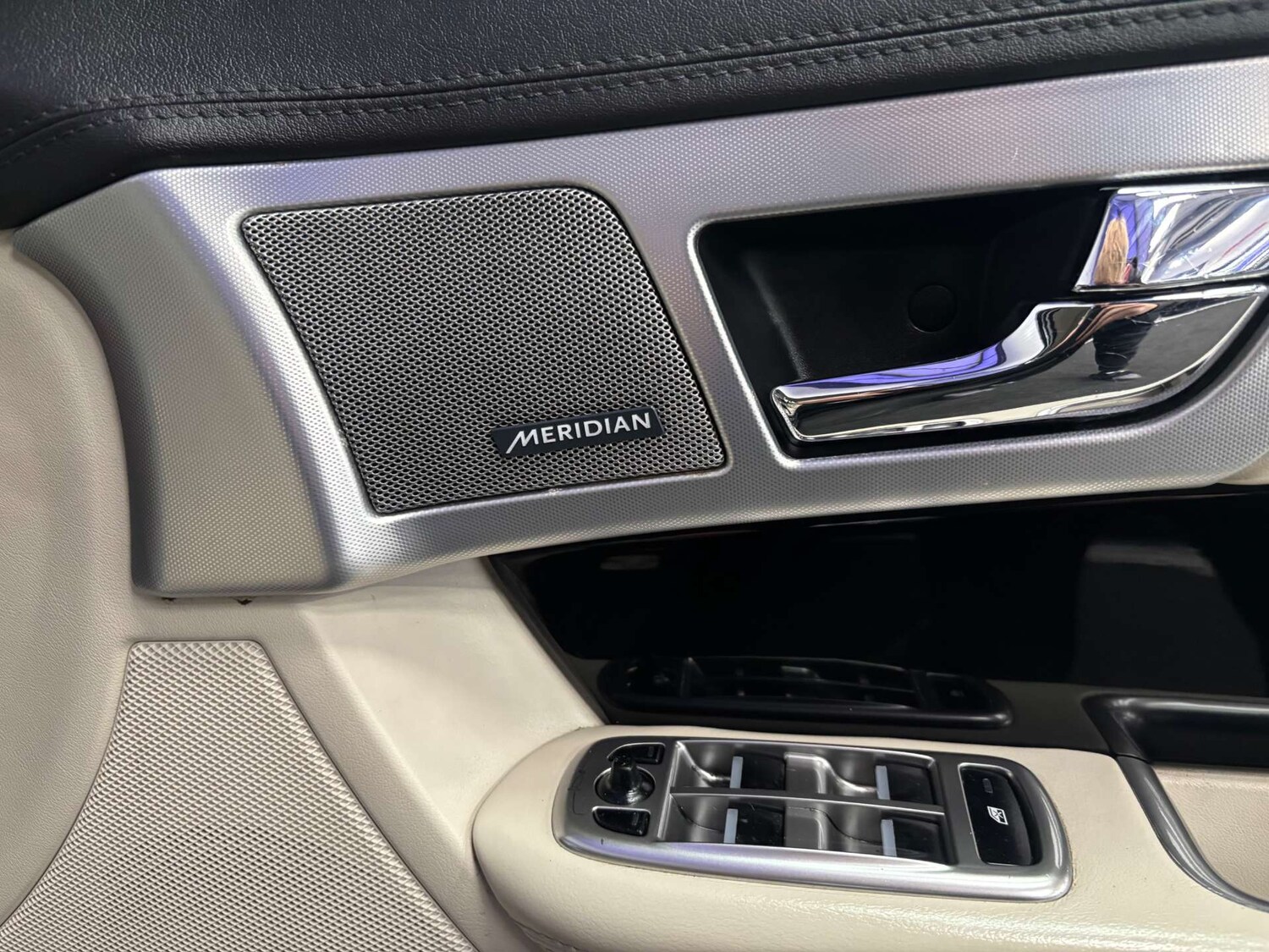 Used Jaguar XF 2012 for sale - 77482429: Photo 45