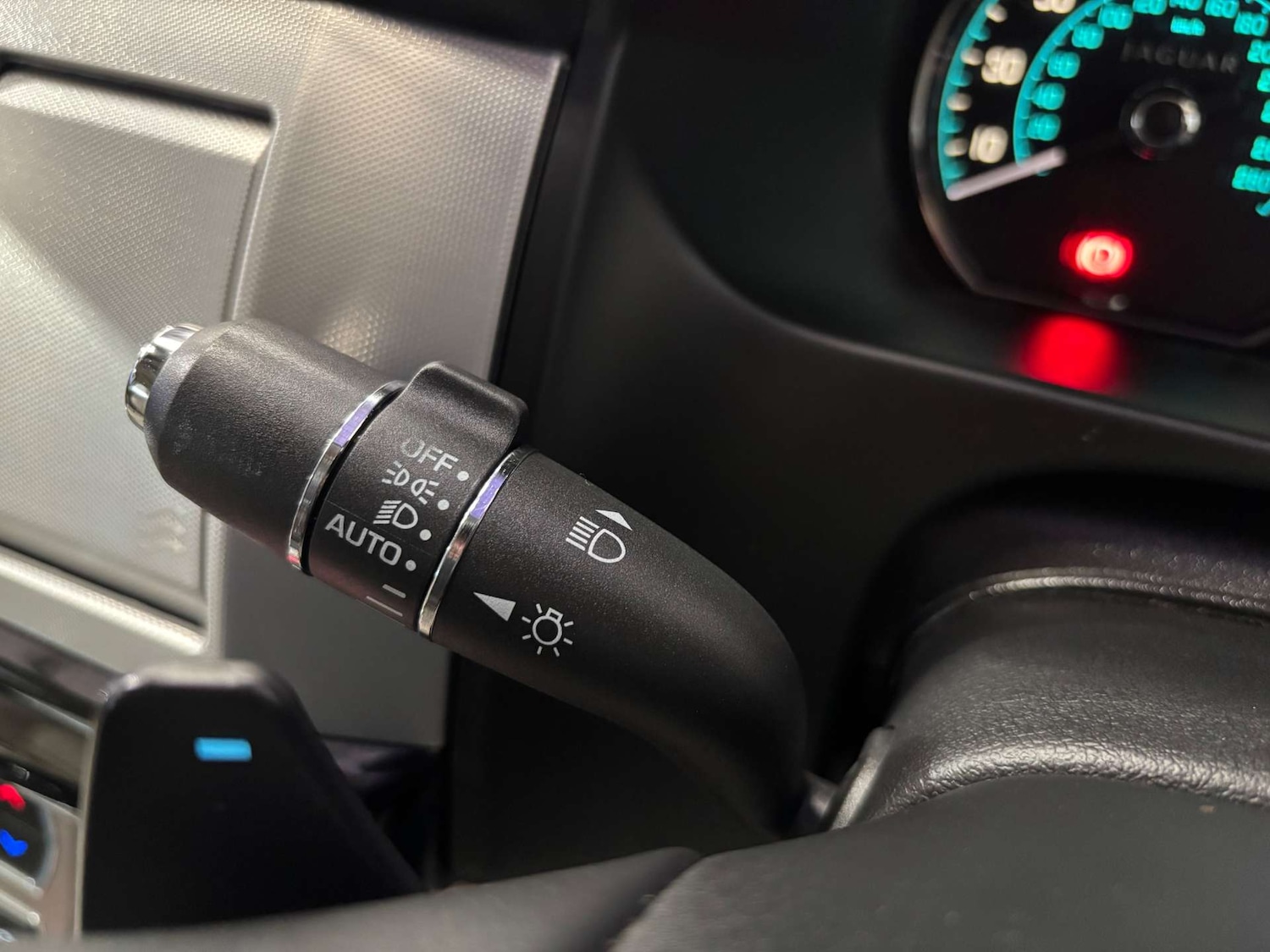 Used Jaguar XF 2012 for sale - 77482429: Photo 61