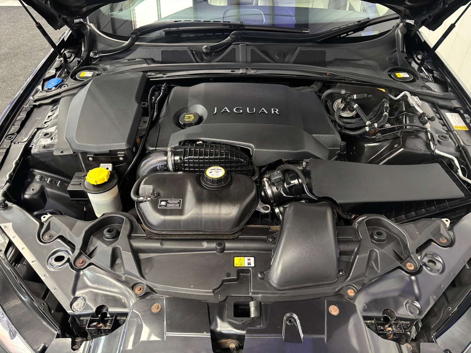 Used Jaguar XF 2012 for sale - 77482429: Photo 63